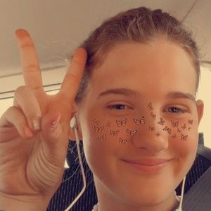 Meet your Posher, Emily